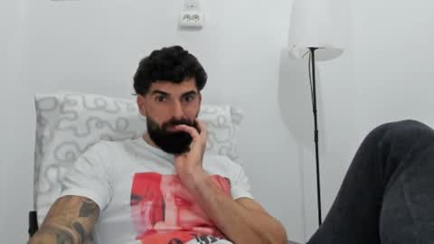 cuteeboy online show from February 6, 1:25 pm