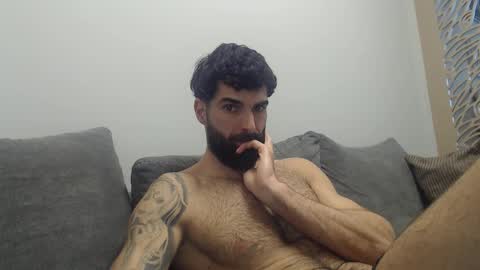 cuteeboy online show from February 13, 8:10 am