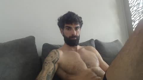 cuteeboy online show from March 18, 5:54 am