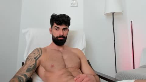 Snapshot of cuteeboy chatting on May 29, 7:17 am cuteeboy online show from May 29, 7:17 am
