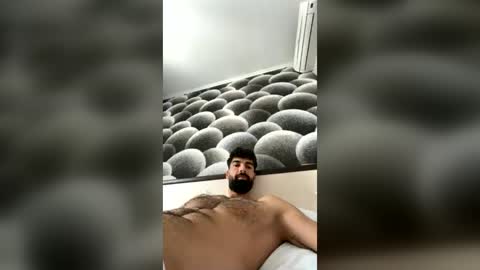 cuteeboy online show from July 3, 7:48 am