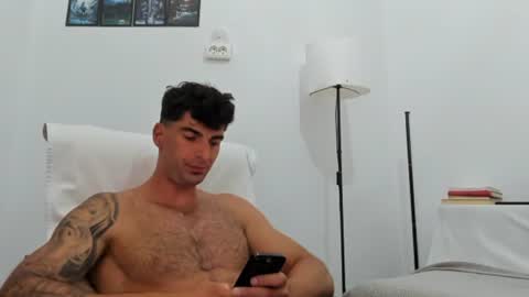 cuteeboy online show from July 22, 8:39 am