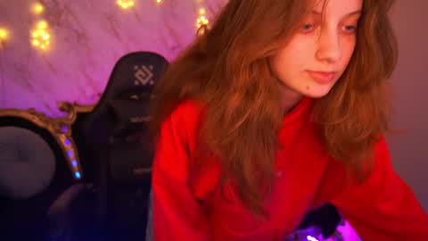 Snapshot of cuteefoxy chatting on January 14, 3:06 pm Foxy online show from January 14, 3:06 pm