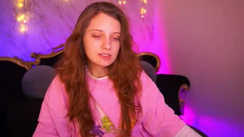 Snapshot of cuteefoxy chatting on February 7, 2:43 pm Foxy online show from February 7, 2:43 pm