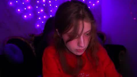 Snapshot of cuteefoxy chatting on February 14, 2:47 pm Foxy online show from February 14, 2:47 pm