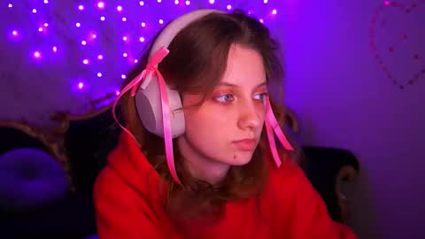 Snapshot of cuteefoxy chatting on February 21, 2:18 pm Foxy online show from February 21, 2:18 pm