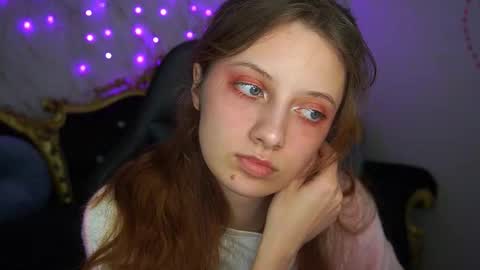 Snapshot of cuteefoxy chatting on February 25, 2:27 pm Foxy online show from February 25, 2:27 pm