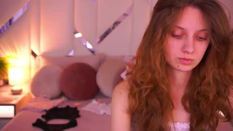 Snapshot of cuteefoxy chatting on March 16, 2:21 pm Foxy online show from March 16, 2:21 pm