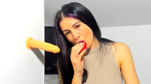 cuteeliza1 online show from November 27, 8:49 am