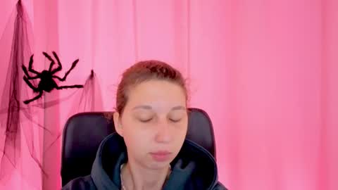 Elli online show from November 12, 10:48 am