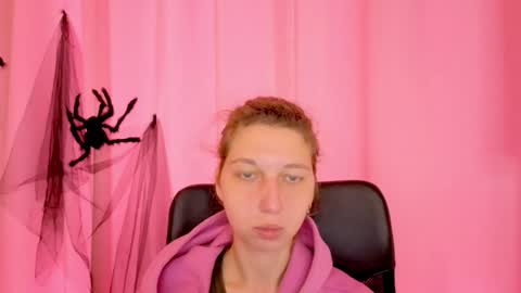 Elli online show from November 19, 11:10 am