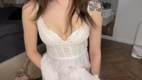 Elsa online show from January 8, 4:34 am