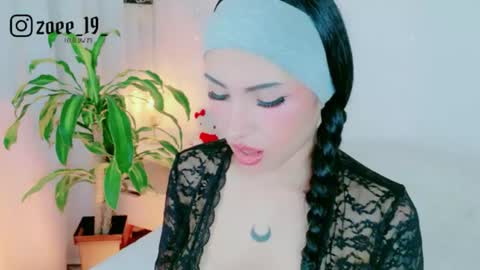 Snapshot of cuteezoe chatting on June 19, 4:17 am Zoe online show from June 19, 4:17 am