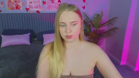 Snapshot of cutefever chatting on June 27, 1:10 am Amyy online show from June 27, 1:10 am
