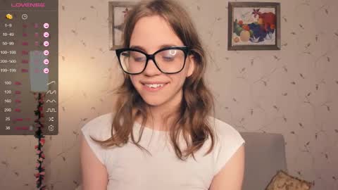 Snapshot of cutefluffy chatting on October 31, 8:21 pm Melisa online show from October 31, 8:21 pm