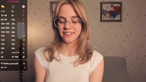 Snapshot of cutefluffy chatting on November 20, 8:30 pm Melisa online show from November 20, 8:30 pm