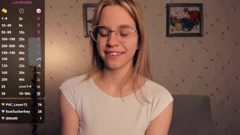 Snapshot of cutefluffy chatting on November 21, 8:40 pm Melisa online show from November 21, 8:40 pm