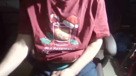 cuteguy4u87 online show from December 14, 12:38 am