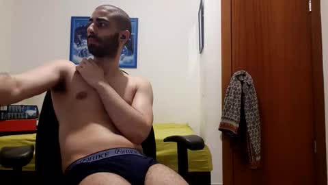 Snapshot of cuteguy52 chatting on June 9, 9:48 pm cuteguy52 online show from June 9, 9:48 pm