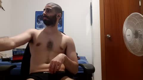 Snapshot of cuteguy52 chatting on June 27, 8:36 pm cuteguy52 online show from June 27, 8:36 pm