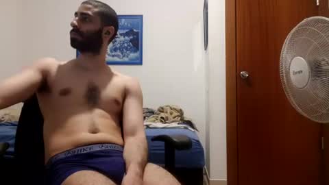 Snapshot of cuteguy52 chatting on July 22, 9:17 pm cuteguy52 online show from July 22, 9:17 pm