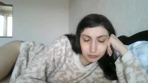 cutekattie online show from March 26, 5:35 am