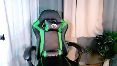 Snapshot of cuteleemoreno chatting on February 5, 2:11 pm cuteleemoreno online show from February 5, 2:11 pm