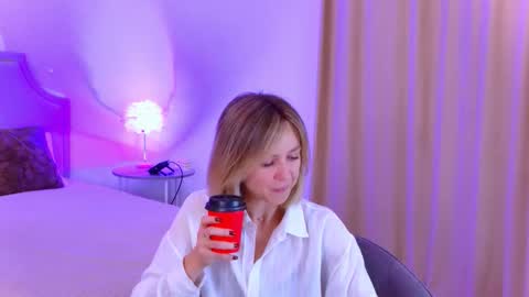 cutemirage online show from November 5, 2:39 pm