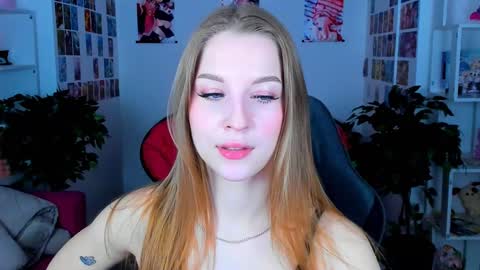 Rina online show from December 22, 8:38 am