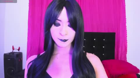 Snapshot of cutenaked_8 chatting on August 10, 12:04 am Natalie online show from August 10, 12:04 am
