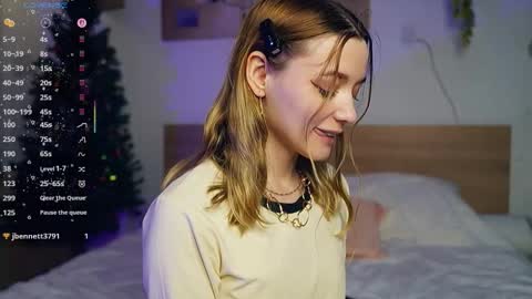 Snapshot of cutenass chatting on January 9, 9:05 pm Mary online show from January 9, 9:05 pm