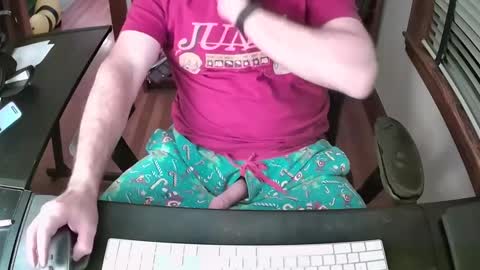 Snapshot of cutenerd15 chatting on October 12, 1:48 am cutenerd15 online show from October 12, 1:48 am