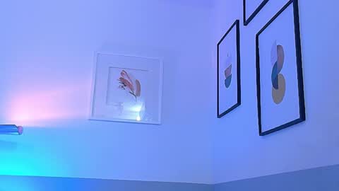 cutepetitee online show from February 17, 7:38 am