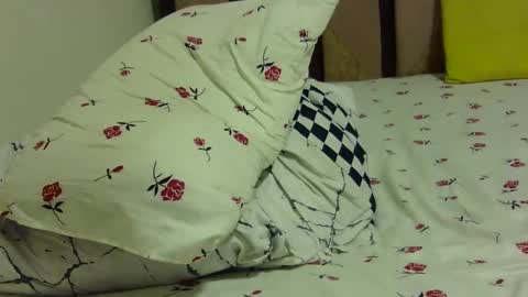 cutermilly online show from December 20, 9:21 am