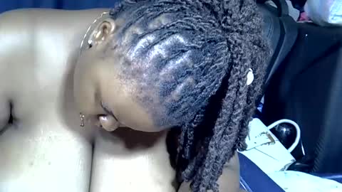 cutermilly online show from March 8, 6:12 pm