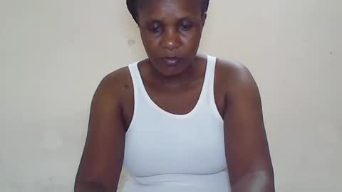 Snapshot of cutetinah chatting on June 17, 7:04 pm TAMARA online show from June 17, 7:04 pm