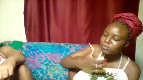 cutey_lunar online show from January 31, 1:33 am