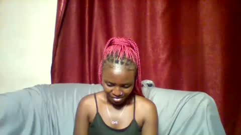 cutey_lunar online show from February 8, 6:33 pm