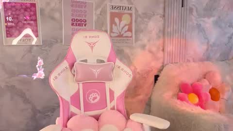 Snapshot of cutie_angels chatting on February 3, 6:22 am HelloMy name Eva online show from February 3, 6:22 am