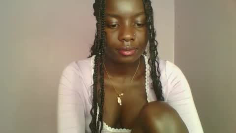 Snapshot of cutie_choco chatting on October 18, 1:01 pm cutie_choco online show from October 18, 1:01 pm