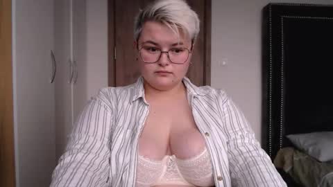 Sophie  Lilith online show from November 17, 7:14 am