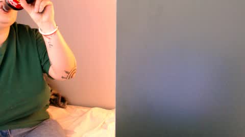 Snapshot of cutie_florence chatting on May 16, 6:10 am Sophie Lilith online show from May 16, 6:10 am