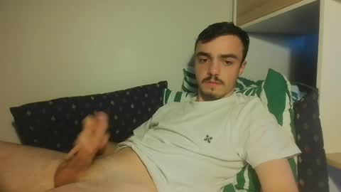 Snapshot of cutie_garlix chatting on July 14, 7:52 pm cutie garlix online show from July 14, 7:52 pm