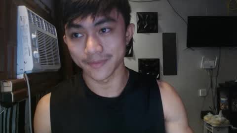 Snapshot of cutie_hunk69 chatting on June 6, 3:39 pm cutie_hunk69 online show from June 6, 3:39 pm