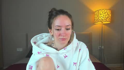 Snapshot of cutie_naughty_girl chatting on May 16, 10:36 am Kate online show from May 16, 10:36 am