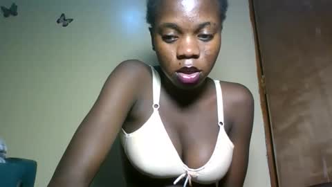 cutieplush online show from May 16, 7:45 pm
