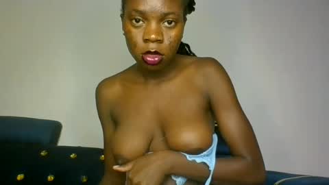 Snapshot of cutie_plush chatting on June 25, 7:29 pm cutieplush online show from June 25, 7:29 pm