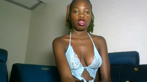 Snapshot of cutie_plush chatting on July 23, 7:12 pm cutieplush online show from July 23, 7:12 pm
