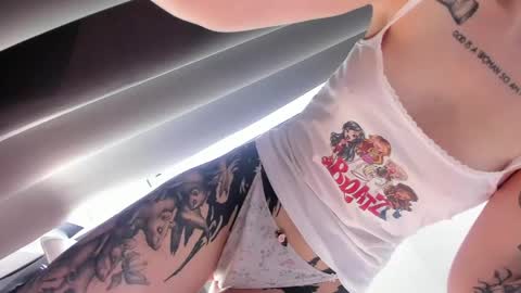 Snapshot of cutie_sensei chatting on May 5, 7:49 am Kira online show from May 5, 7:49 am