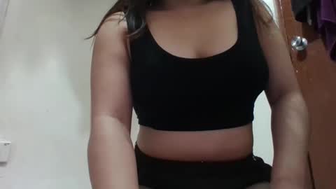 cutiepeach23 online show from March 15, 6:47 pm